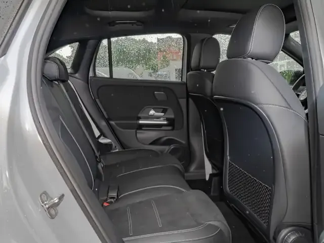 Mercedes-Benz GLA 220