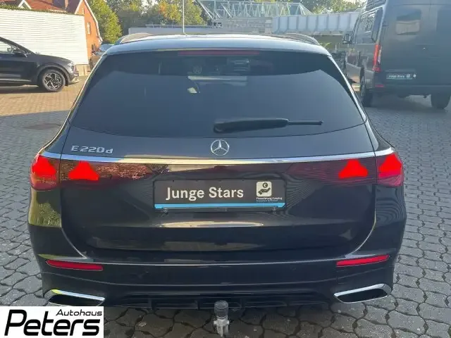 Mercedes-Benz E 220