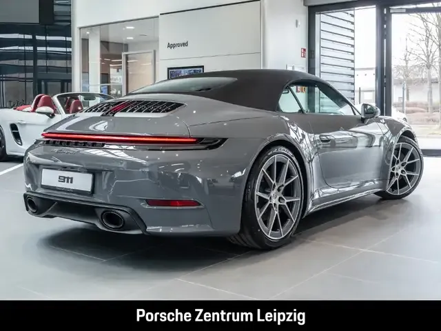Porsche 992