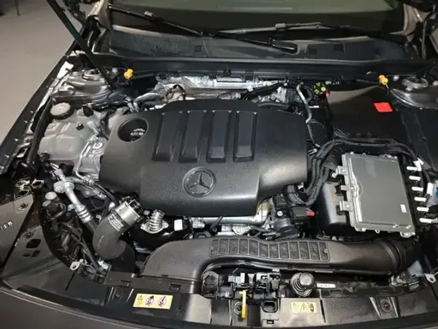 Mercedes-Benz A 200