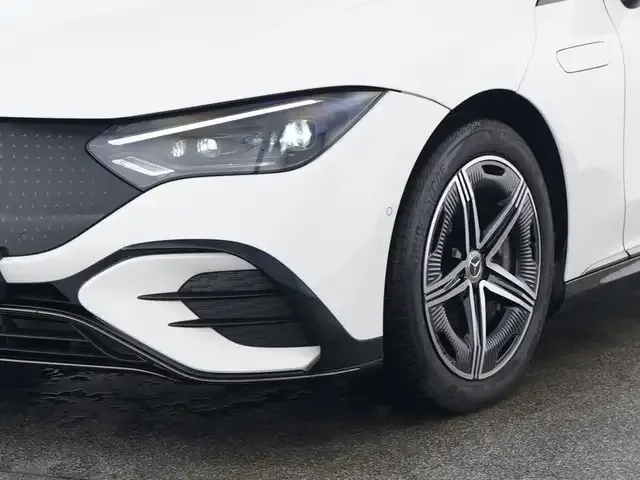 Mercedes-Benz EQE 300