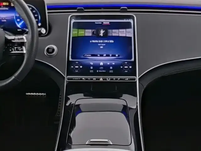 Mercedes-Benz EQE 300