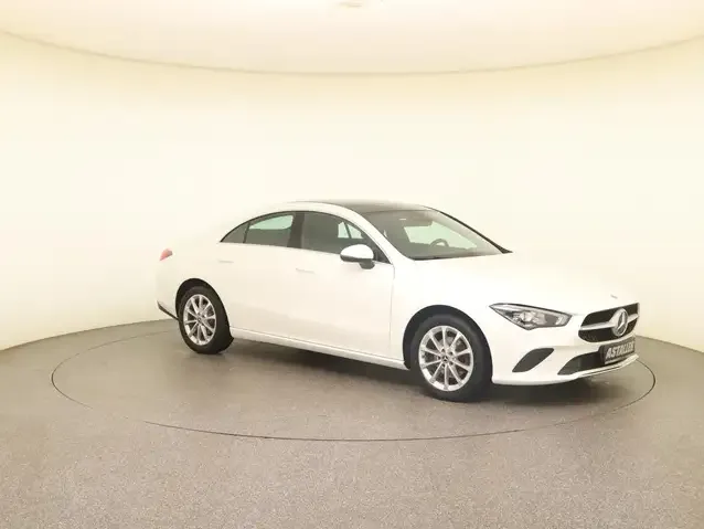 Mercedes-Benz CLA 180