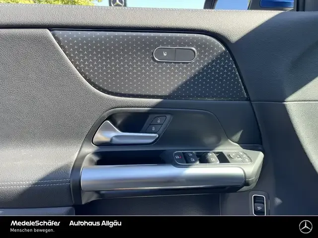 Mercedes-Benz GLA 220