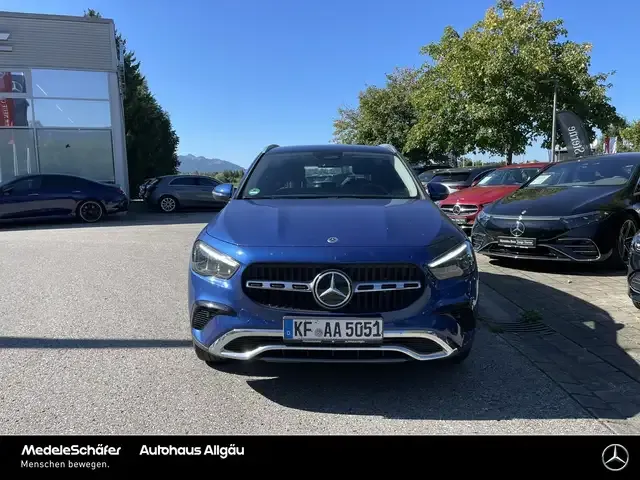 Mercedes-Benz GLA 220