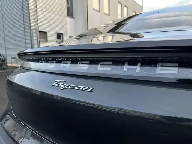 Porsche Taycan