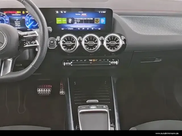 Mercedes-Benz EQA 300