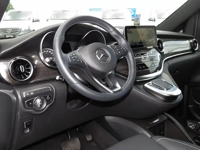 Mercedes-Benz EQV 300