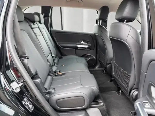 Mercedes-Benz EQB 300