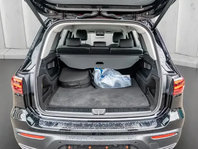 Mercedes-Benz EQB 300