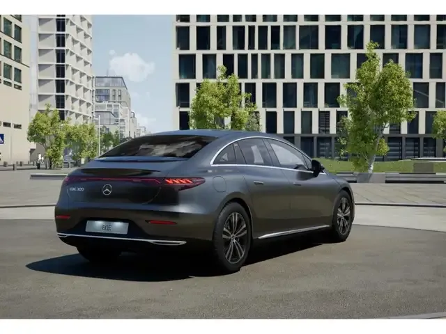 Mercedes-Benz EQE 300