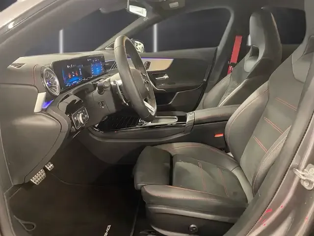 Mercedes-Benz CLA 35 AMG