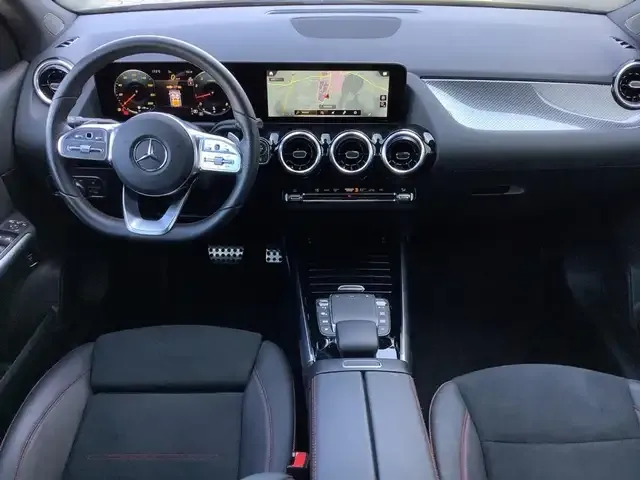 Mercedes-Benz GLA 180