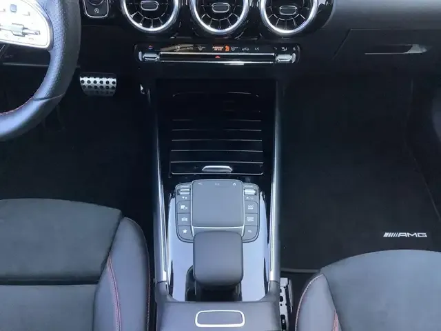 Mercedes-Benz GLA 180