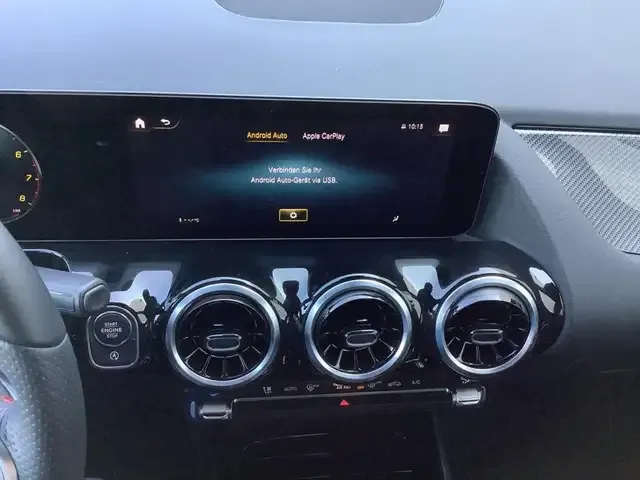 Mercedes-Benz GLA 180