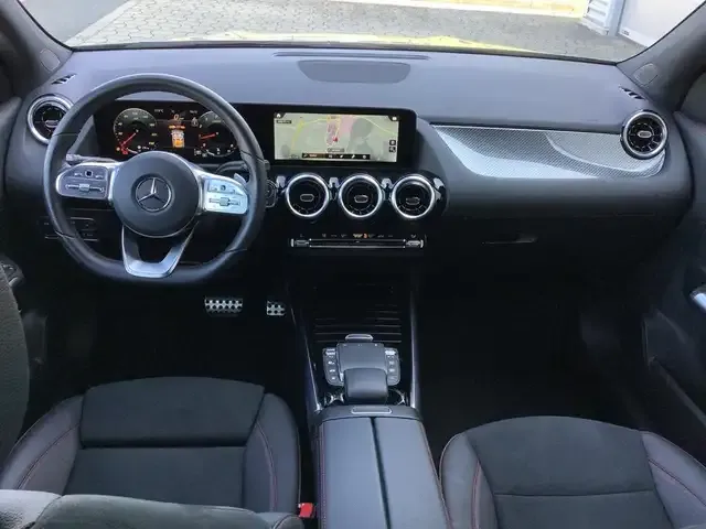 Mercedes-Benz GLA 180