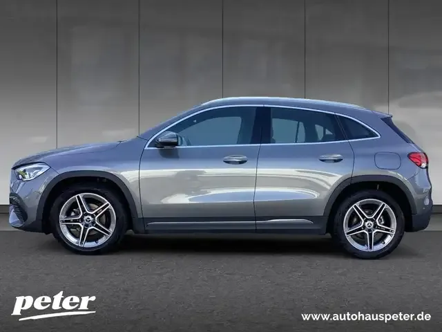 Mercedes-Benz GLA 180