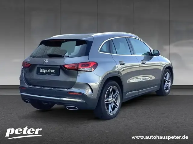 Mercedes-Benz GLA 180