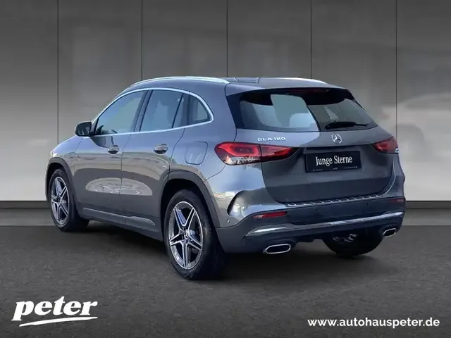 Mercedes-Benz GLA 180