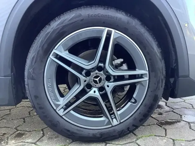 Mercedes-Benz GLA 180