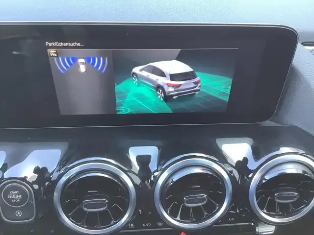 Mercedes-Benz GLA 180