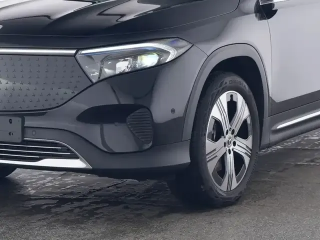 Mercedes-Benz EQB 300