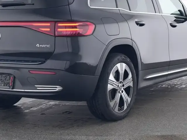 Mercedes-Benz EQB 300