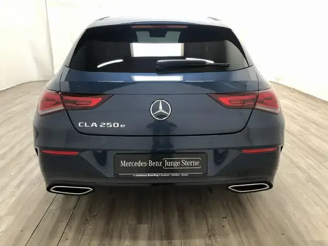 Mercedes-Benz CLA 250