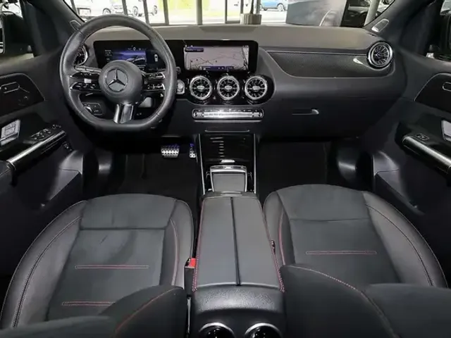 Mercedes-Benz B 180