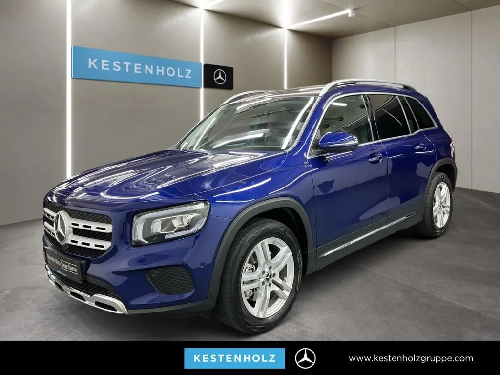 Mercedes-Benz GLB 220