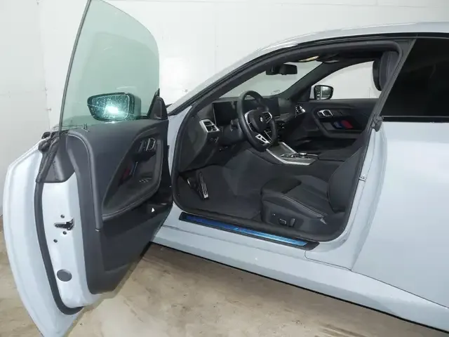 BMW 230