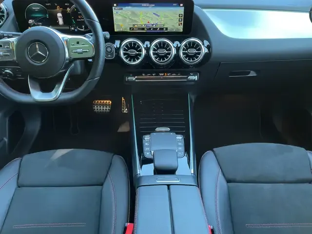 Mercedes-Benz GLA 200