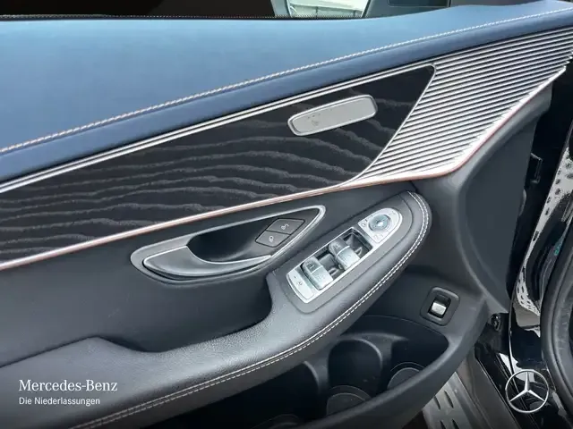 Mercedes-Benz EQC 400