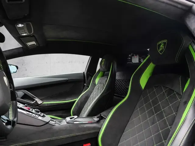 Lamborghini Aventador