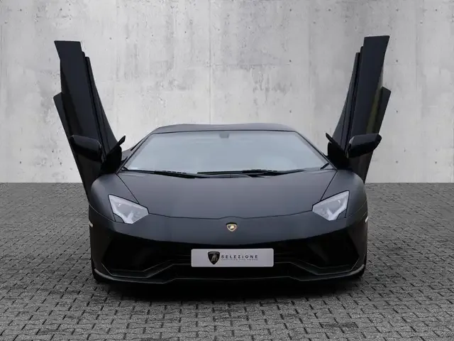 Lamborghini Aventador