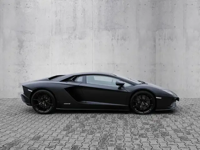 Lamborghini Aventador