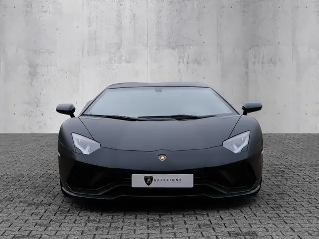 Lamborghini Aventador