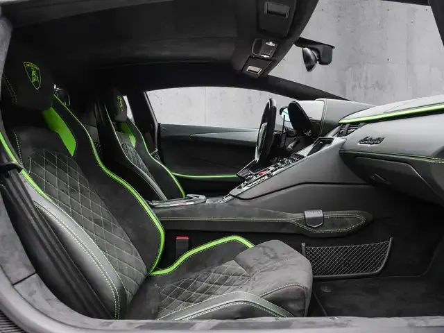 Lamborghini Aventador