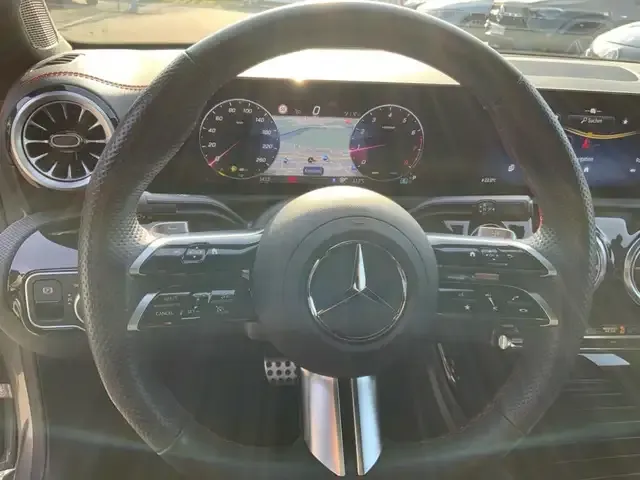 Mercedes-Benz CLA 180