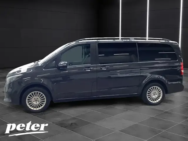 Mercedes-Benz V 220