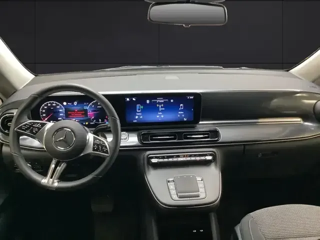 Mercedes-Benz V 220