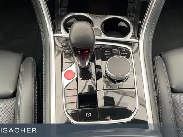 BMW M8