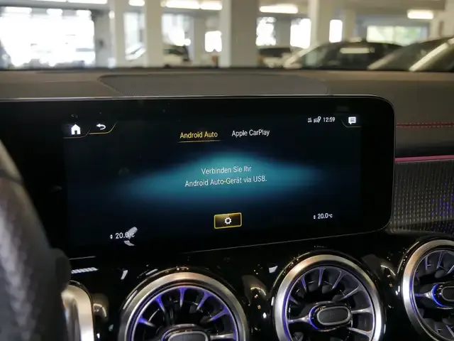 Mercedes-Benz EQB 300