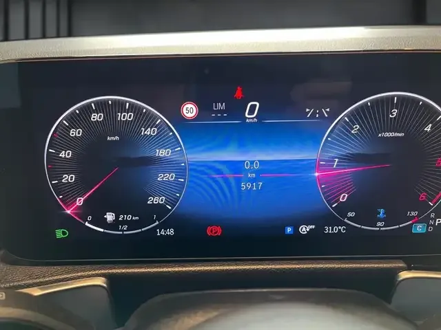 Mercedes-Benz GLB 200