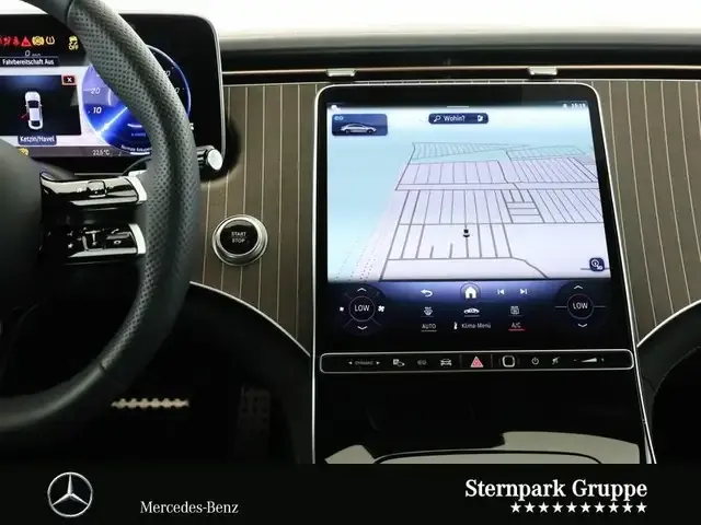 Mercedes-Benz EQE 300
