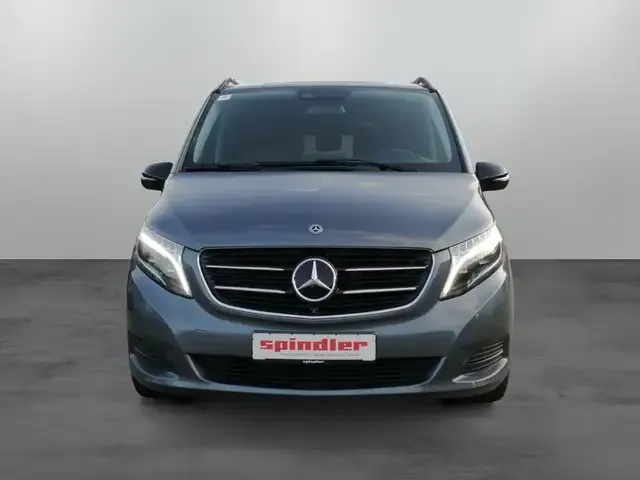 Mercedes-Benz V 250