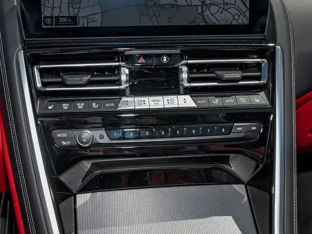 BMW 840