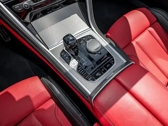 BMW 840
