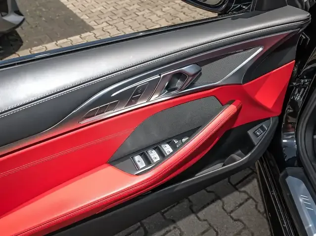 BMW 840