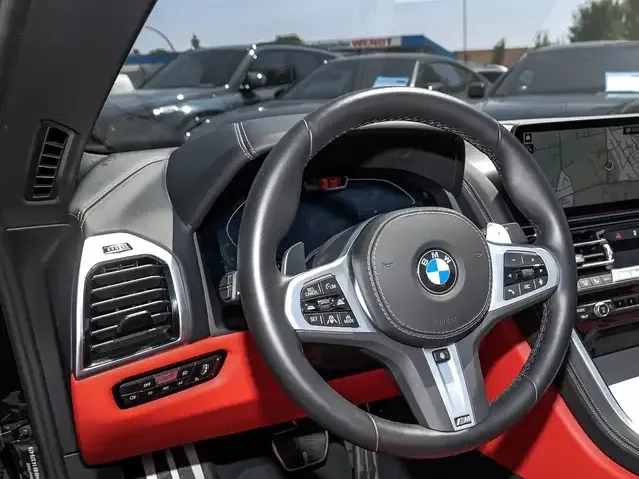 BMW 840